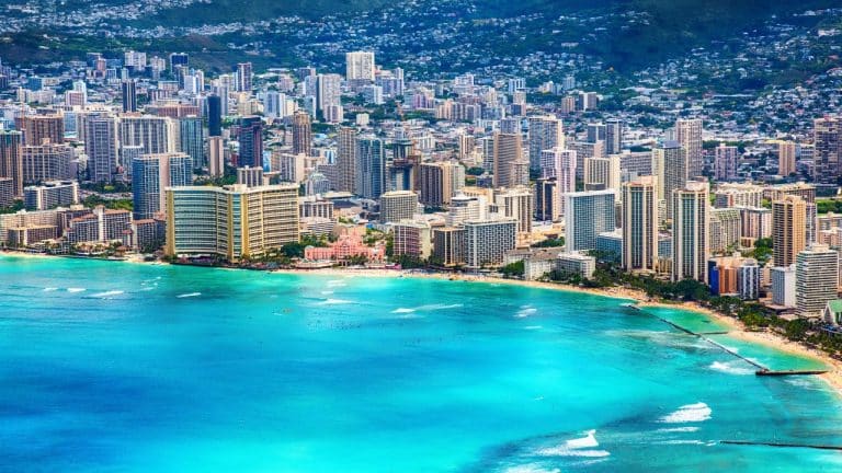 15-Sun-Kissed-Honolulu-Beaches