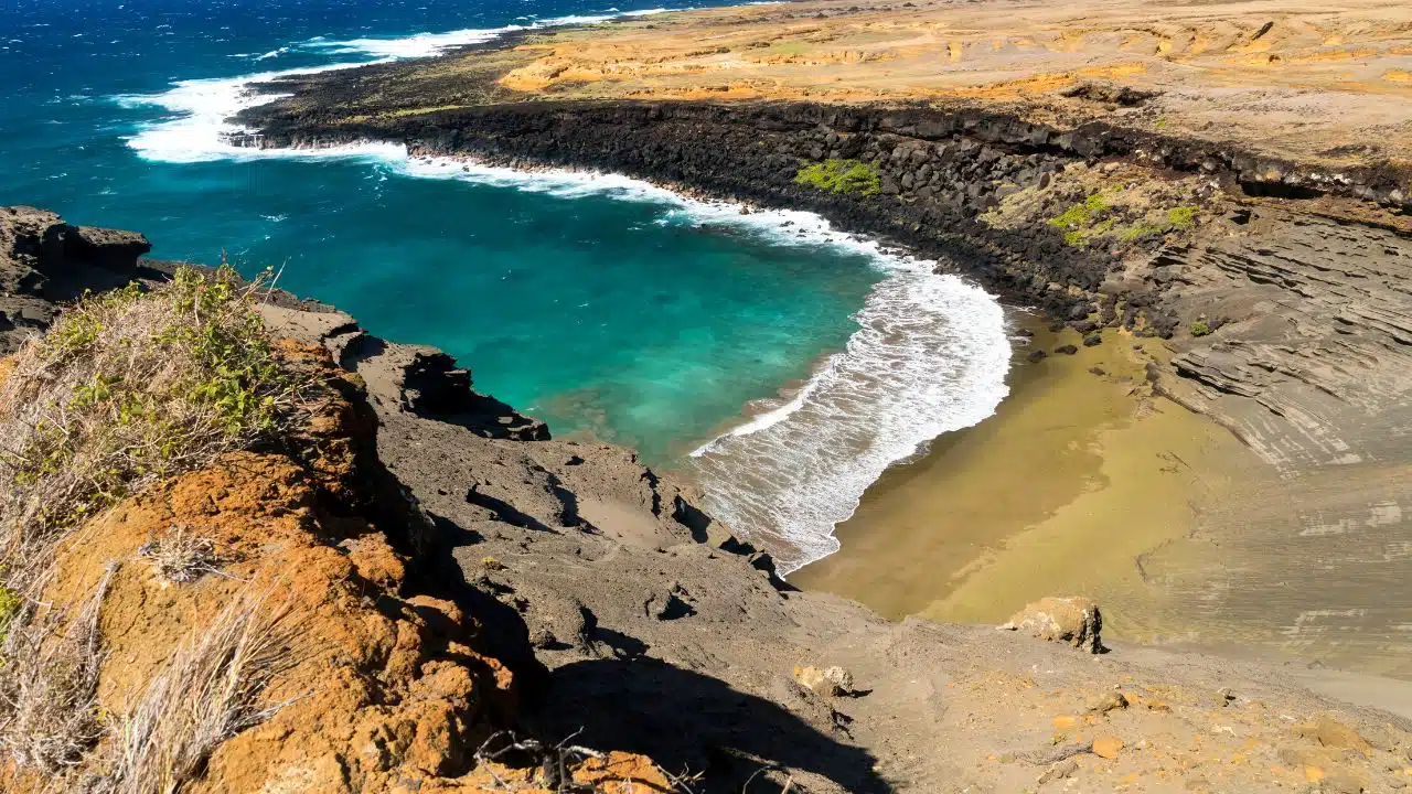 The-Green-Sand-Beach-Papakōlea