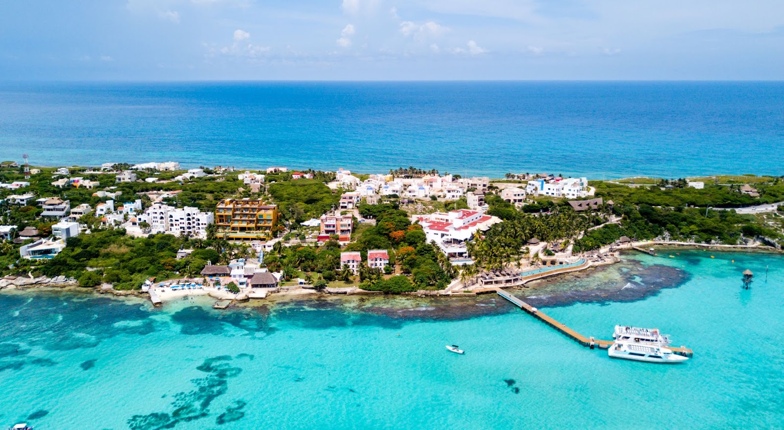 Turquoise waters surrounding Isla Mujeres