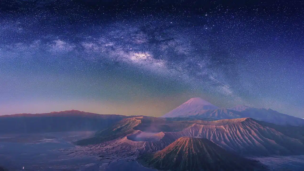 Bromo-Volcano-During-The-Night