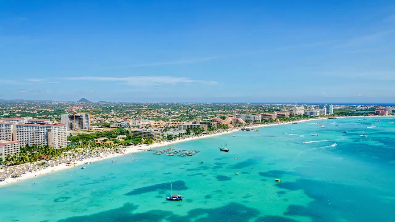 why-visit-oranjestad