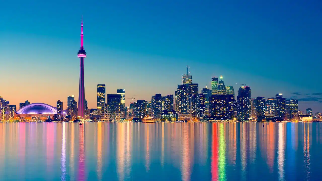 Why-Visit-Toronto